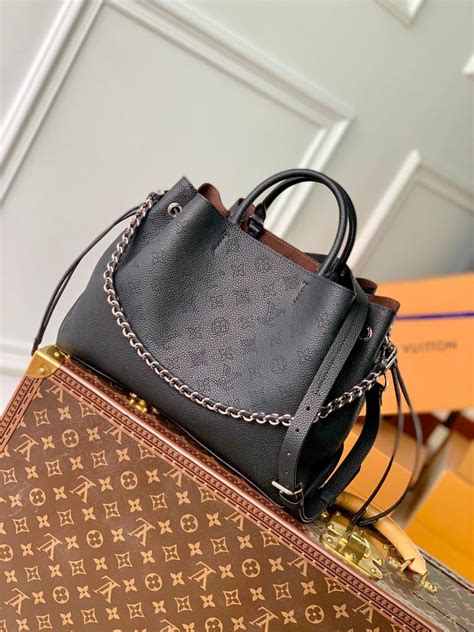 louis vuitton bella tote review|louis vuitton black tote.